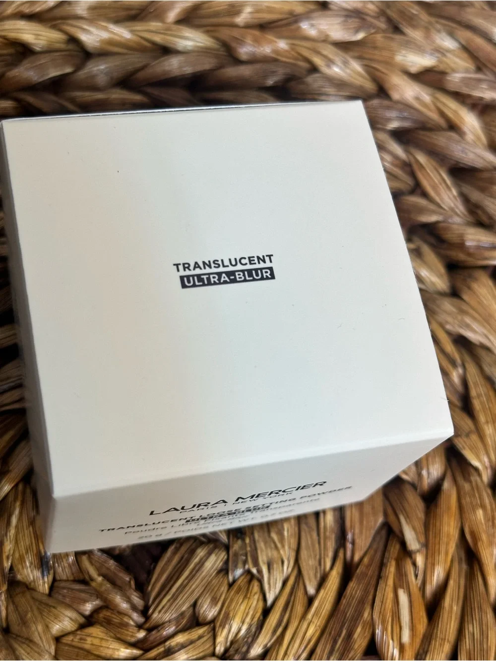 NWT Laura Mercier Translucent Loose Setting Powder Ultra-Blur in the 0.7 oz size